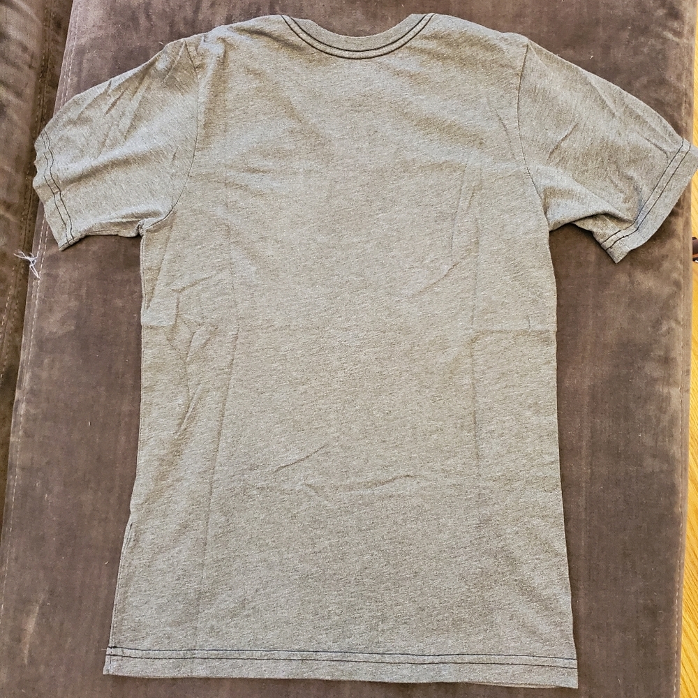 Urban Outfitters ☠️ deconstruction multi print grey tee - sz S very soft! - Picture 5 of 5